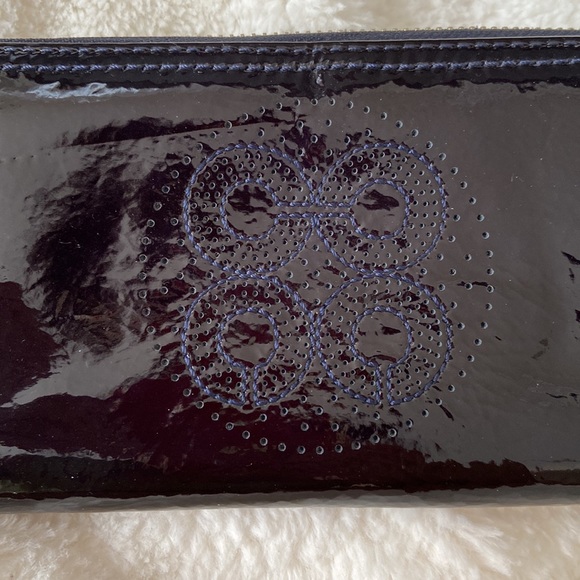 Coach - Picture 5 of 5